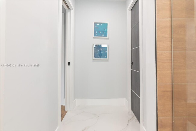 Building Photo - 3850 SW 130th Ave