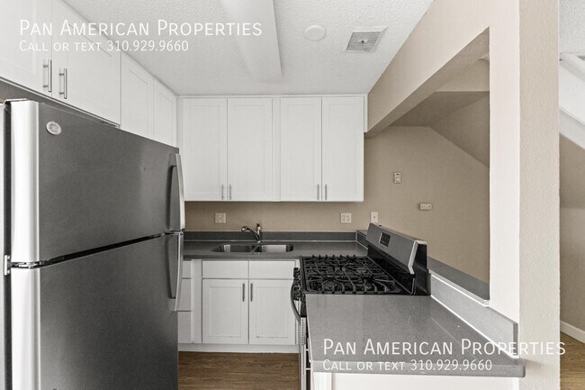 Building Photo - 8133 McFadden-02