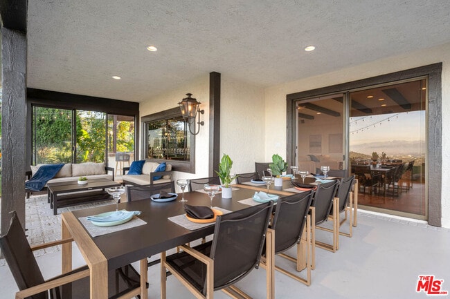 Building Photo - 3722 Alonzo Ave