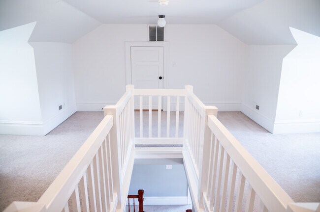 Building Photo - 145 E 300 S