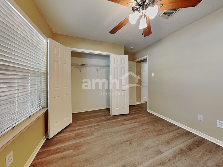 Building Photo - 19339 Otter Trail Ct