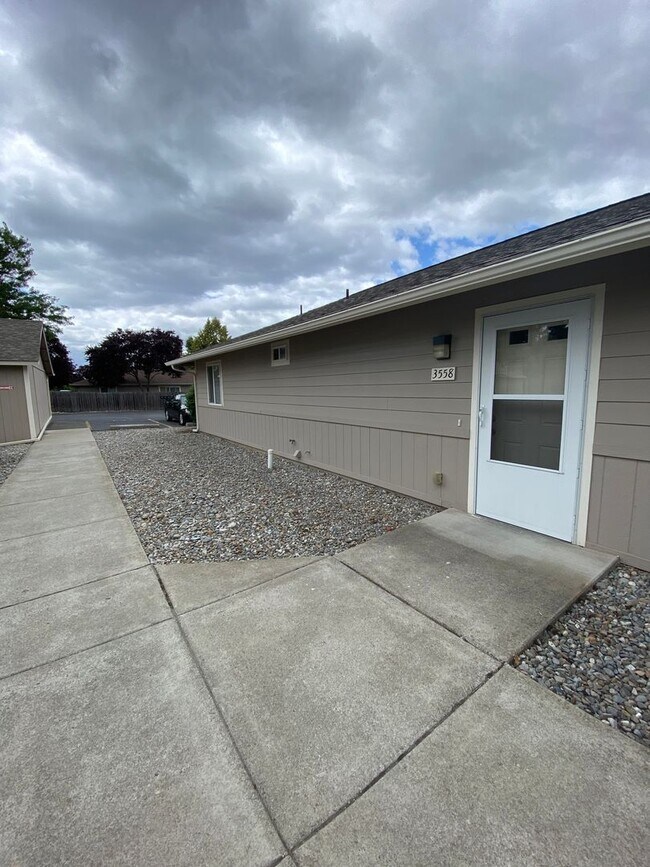 Building Photo - 3558 N 15th St
