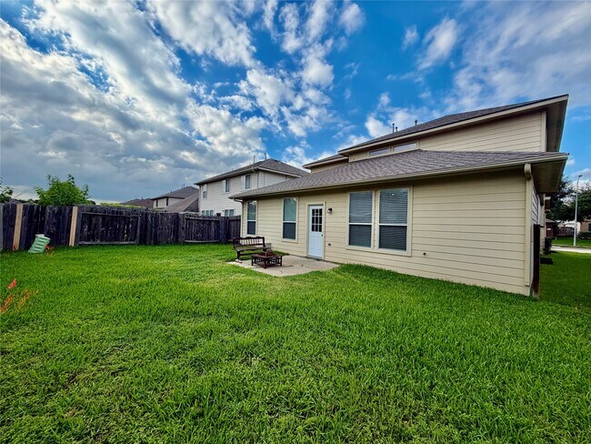 Building Photo - 25111 Hazel Ranch Dr
