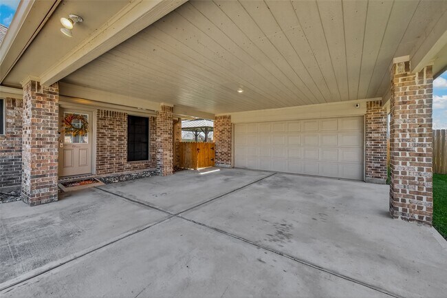 Building Photo - 6546 Grapevine Bend