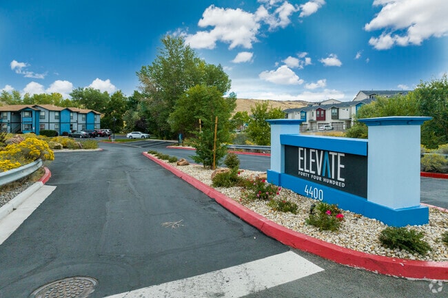 Building Photo - Elevate at 4400