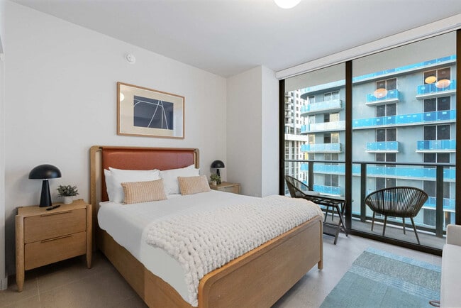 Building Photo - 11 NE 6th St