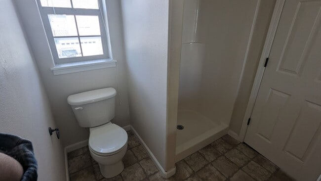 Building Photo - 3 Bed 2.5 Townhome