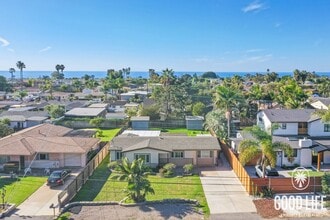 Building Photo - Coastal Charm Meets Modern Living in Beautiful Encinitas