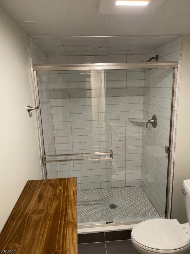 Building Photo - 211 Washington St