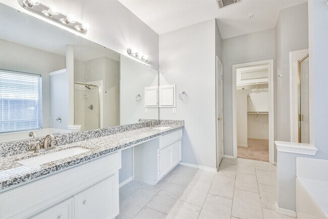 Building Photo - 18802 Half Volley Cir