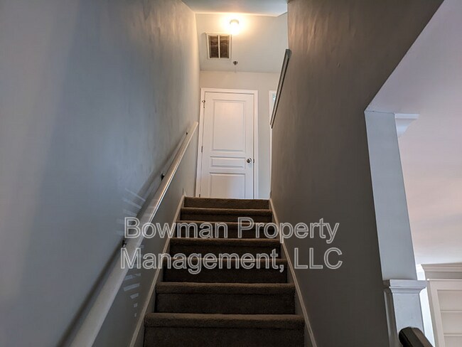 Building Photo - 660 S Barnett Shoals Rd