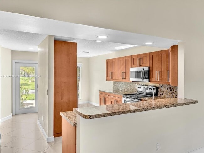 Building Photo - 10323 Hidden Springs Ct