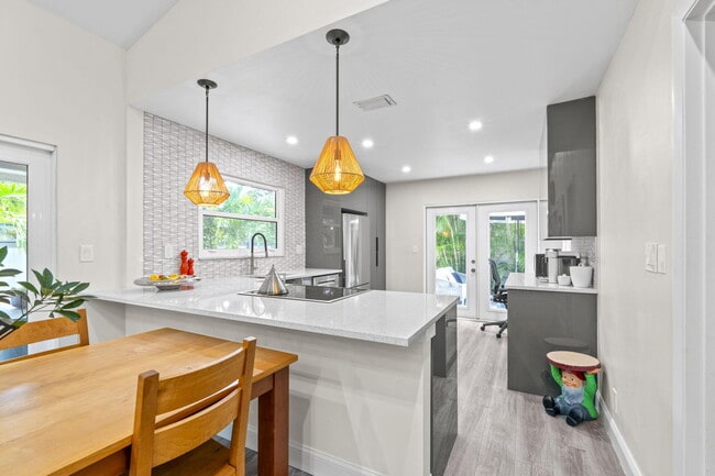 Building Photo - 2474 Bedford Mews Dr