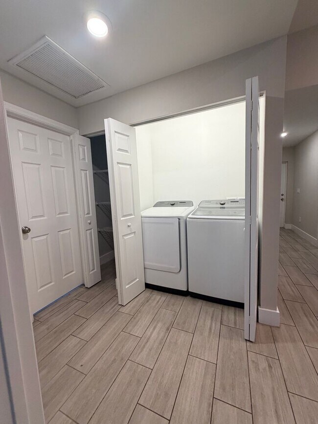 Building Photo - Duplex for rent on freshwater canal