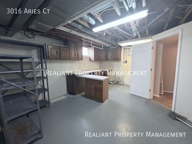 Building Photo - 3016 Aries Ct