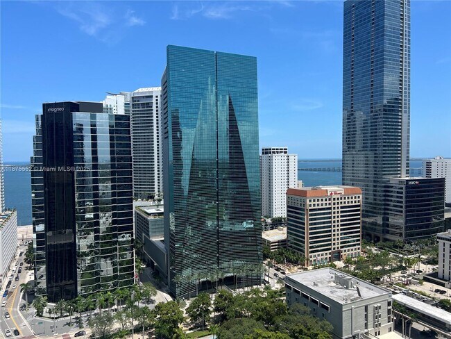 Primary Photo - 1250 S Miami Ave
