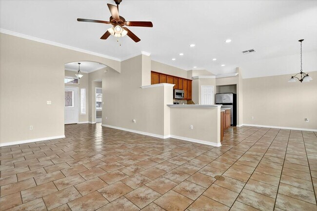 Building Photo - 6018 Tapestry Dr