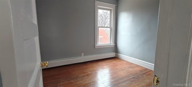 Building Photo - 104 Winnikee Ave