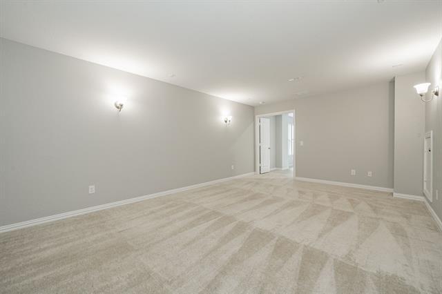 Building Photo - 427 Holt Ln