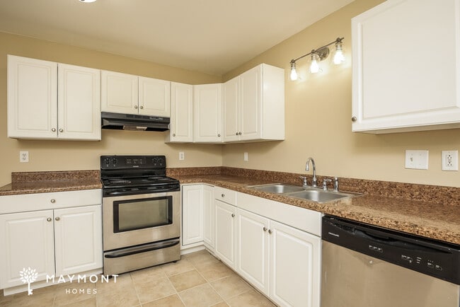 Building Photo - 115 Train Dr