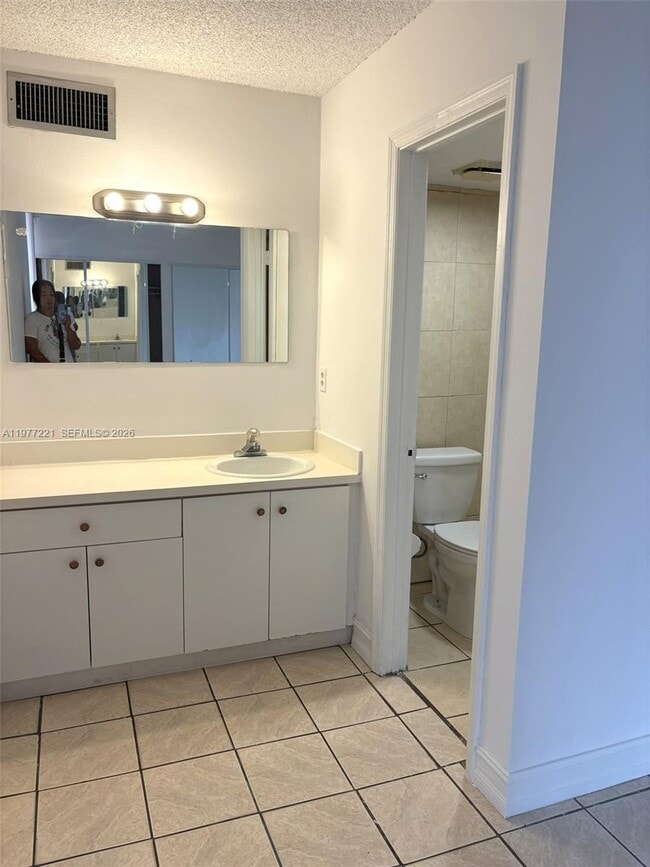 Building Photo - 19805 SW 114th Ave