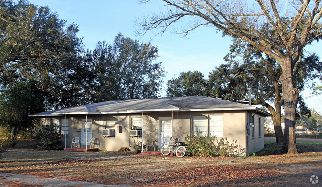 Building Photo - Country Oak Apartments