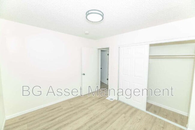 Building Photo - 4110 34th Ave