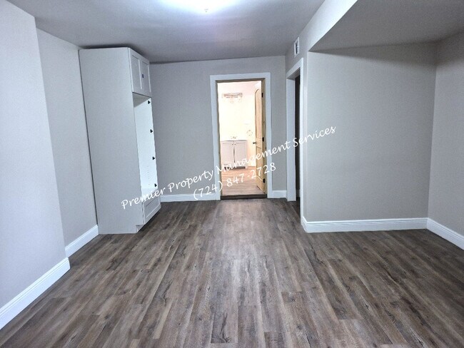 Building Photo - 3304 42nd Ave