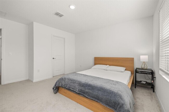 Building Photo - 3575 Landing Net Dr