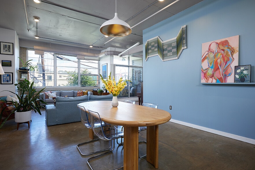 Kitchen/Dining Room - 701 Lamont St NW