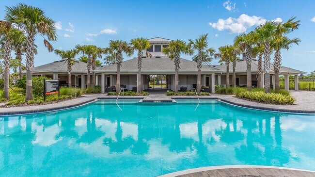 Building Photo - Spacious 4-Bedroom Home in Bradenton, FL