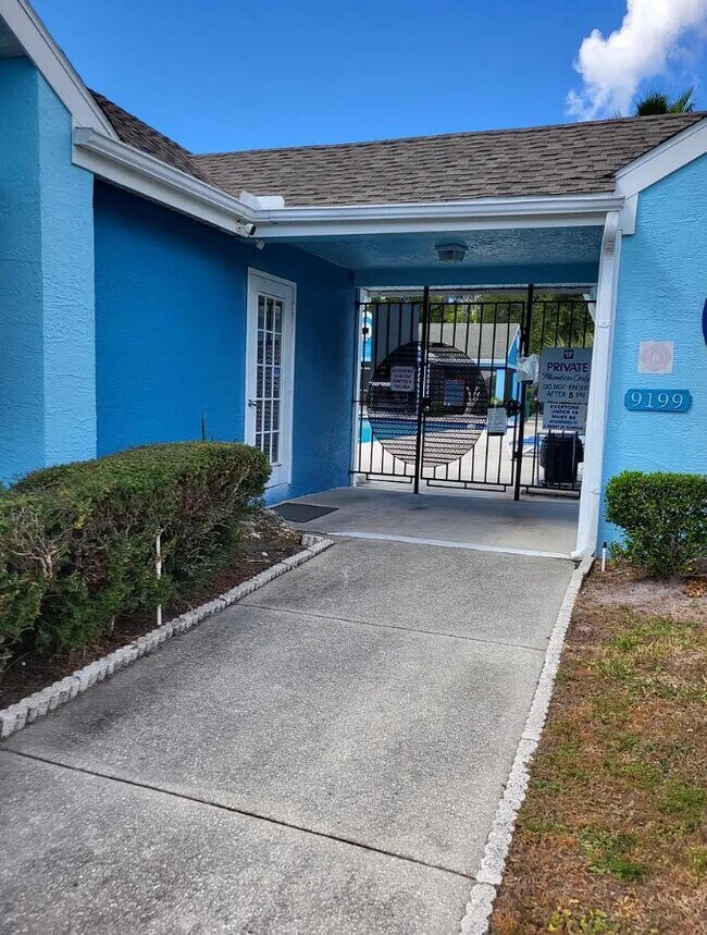 Building Photo - 9414 Nakoma Way