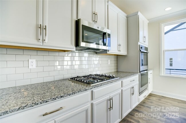 Building Photo - 14104 Loyola Ridge Dr