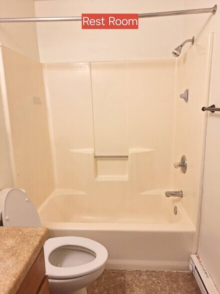 Building Photo - 1215 W Beckert Rd