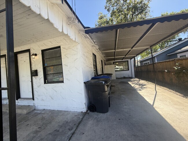 Building Photo - 246 Benita St