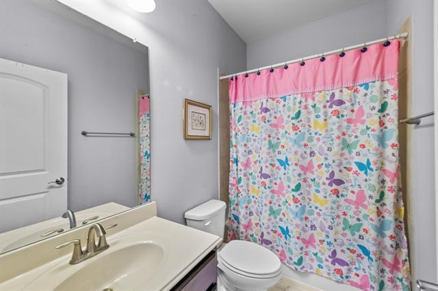 Building Photo - 2881 Redfern Dr