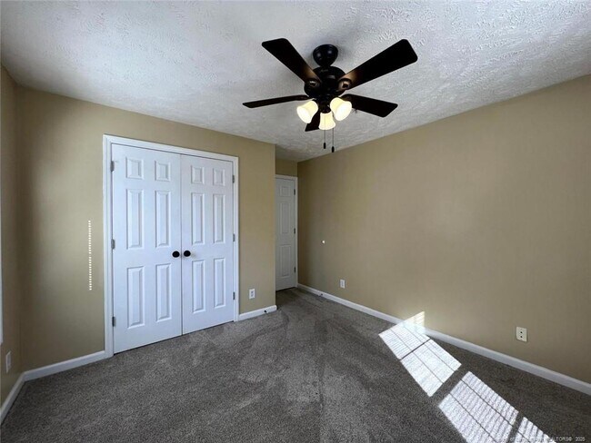 Building Photo - 372 Bubble Creek Ct
