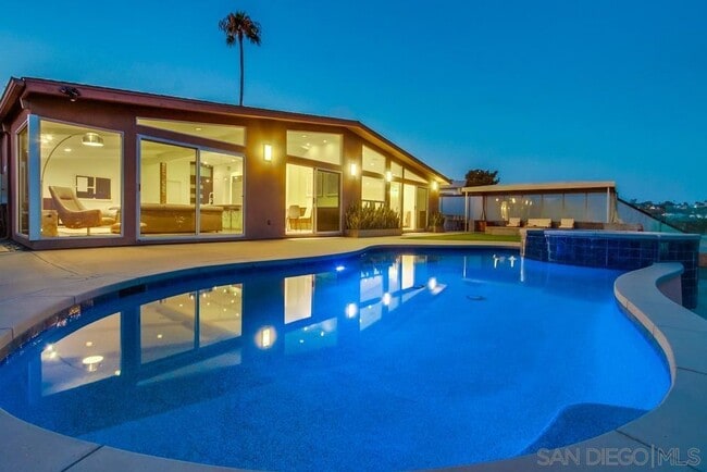 Building Photo - 4957 Pacifica Dr