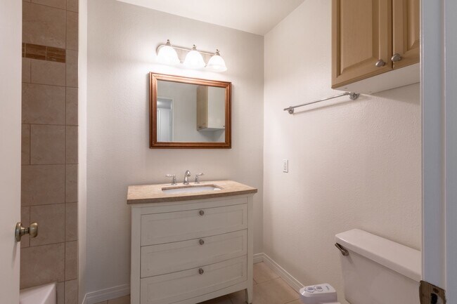 Building Photo - 6782 Shakespeare Way