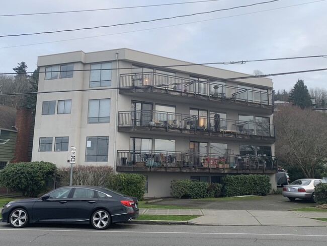 Alki Beach Apartments - 2318 Alki Ave SW