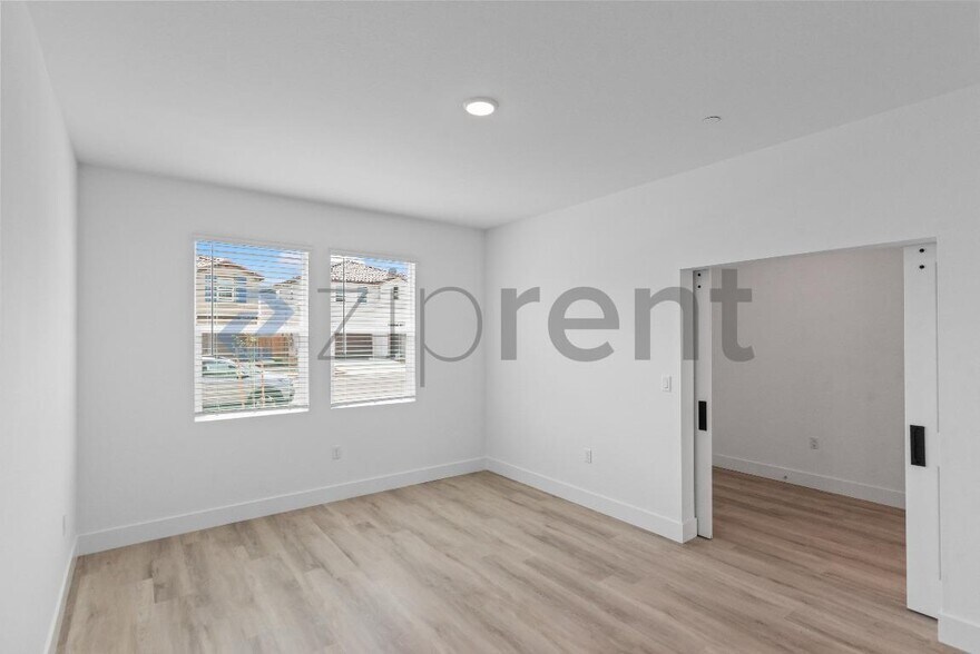 Building Photo - 355 Monastery Dr