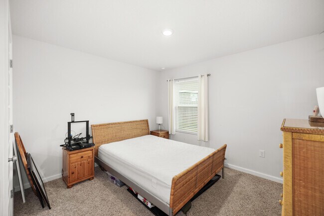 Building Photo - 1105 Valor Walk