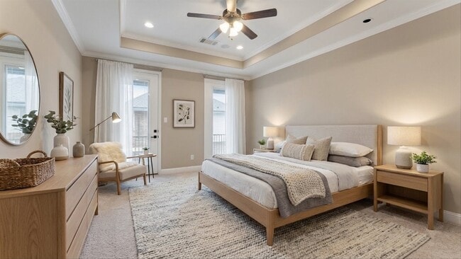 Building Photo - 922 W 20th St