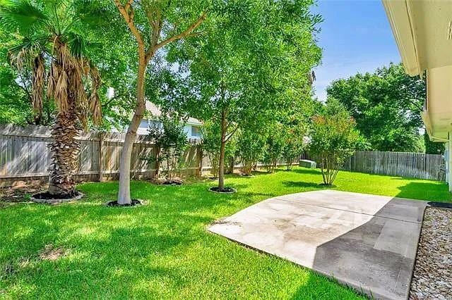 Building Photo - 3602 Bird House Dr