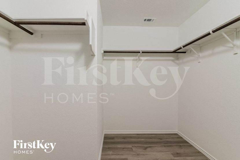 Building Photo - 10219 Ickham Ml Ct