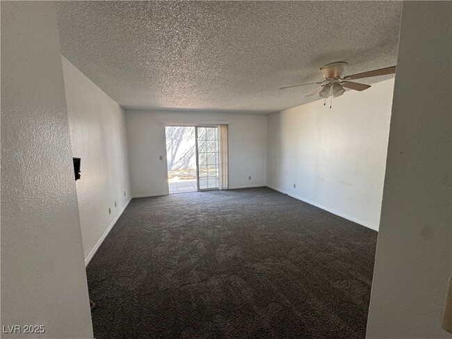 Building Photo - 3823 S Maryland Pkwy