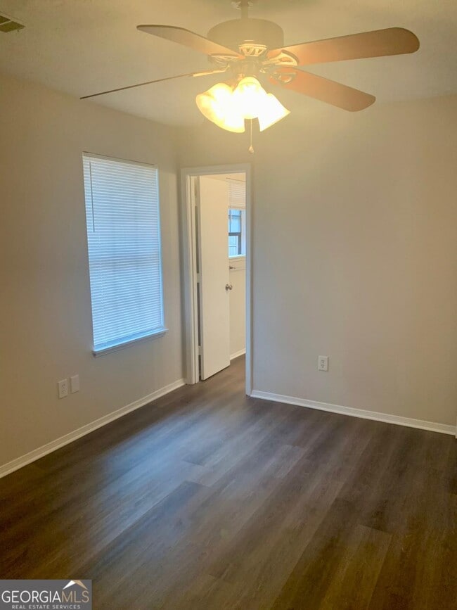 Building Photo - 5663 St Thomas Dr