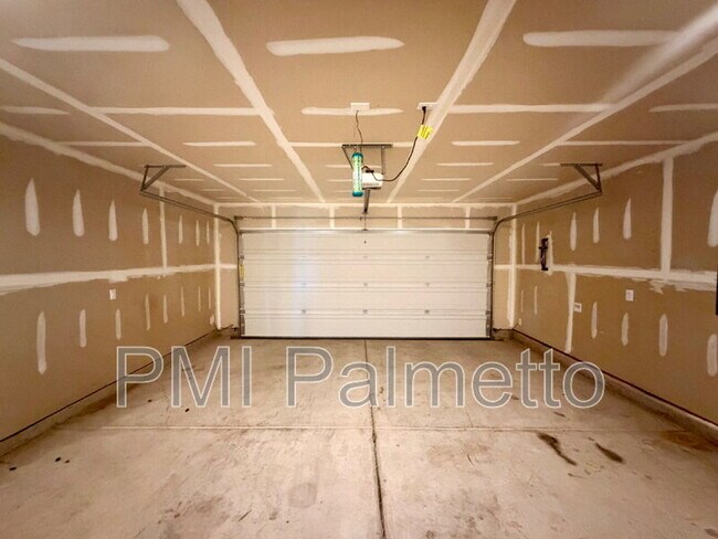 Building Photo - 417 Spearman Ct