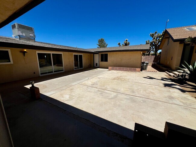 Building Photo - 56769 Joshua Dr