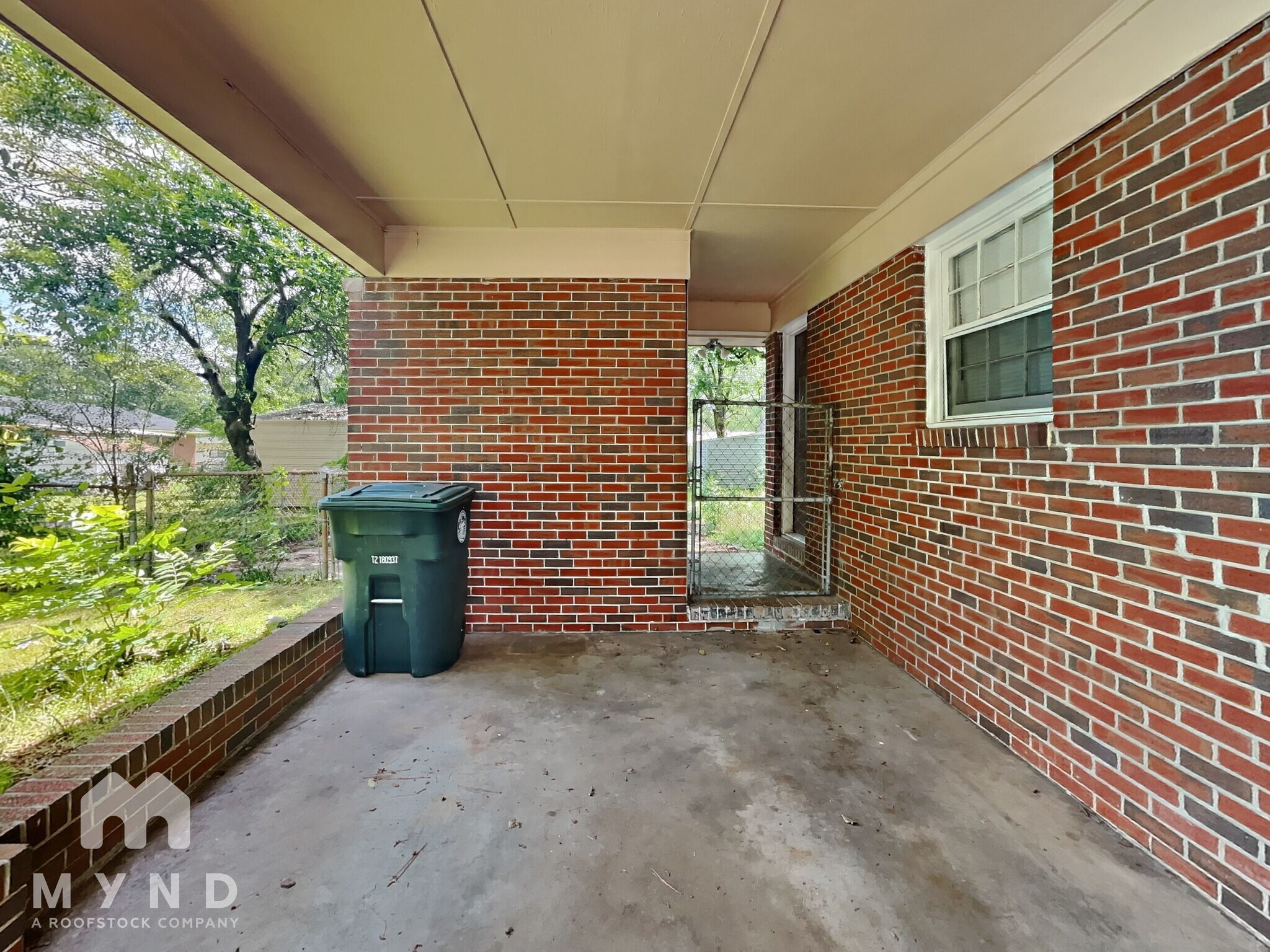 Building Photo - 921 Daniel Cir